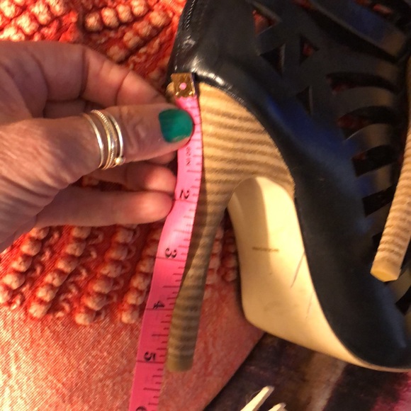 Dolce Vita high heels beauties! NEW! Never worn lace up w/zip backs 5” heels - Picture 4 of 9